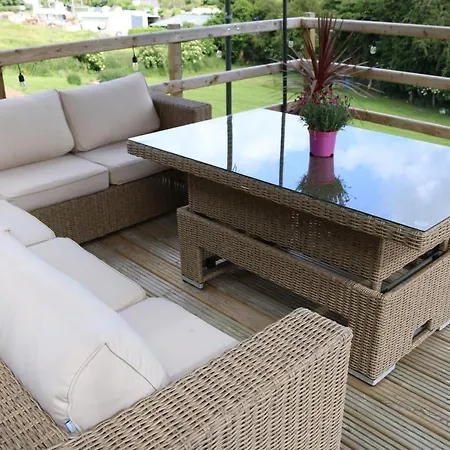 Lovely 1 Bedroom Basement Apartment With Stunning Views Bodfari Exterior photo