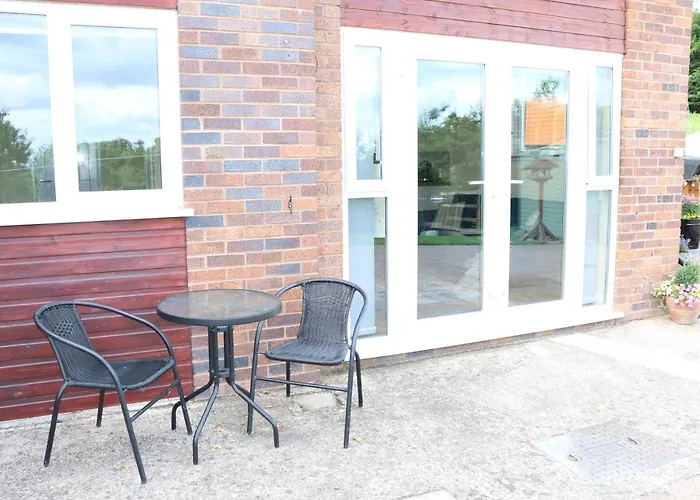 Lovely 1 Bedroom Basement Apartment With Stunning Views
