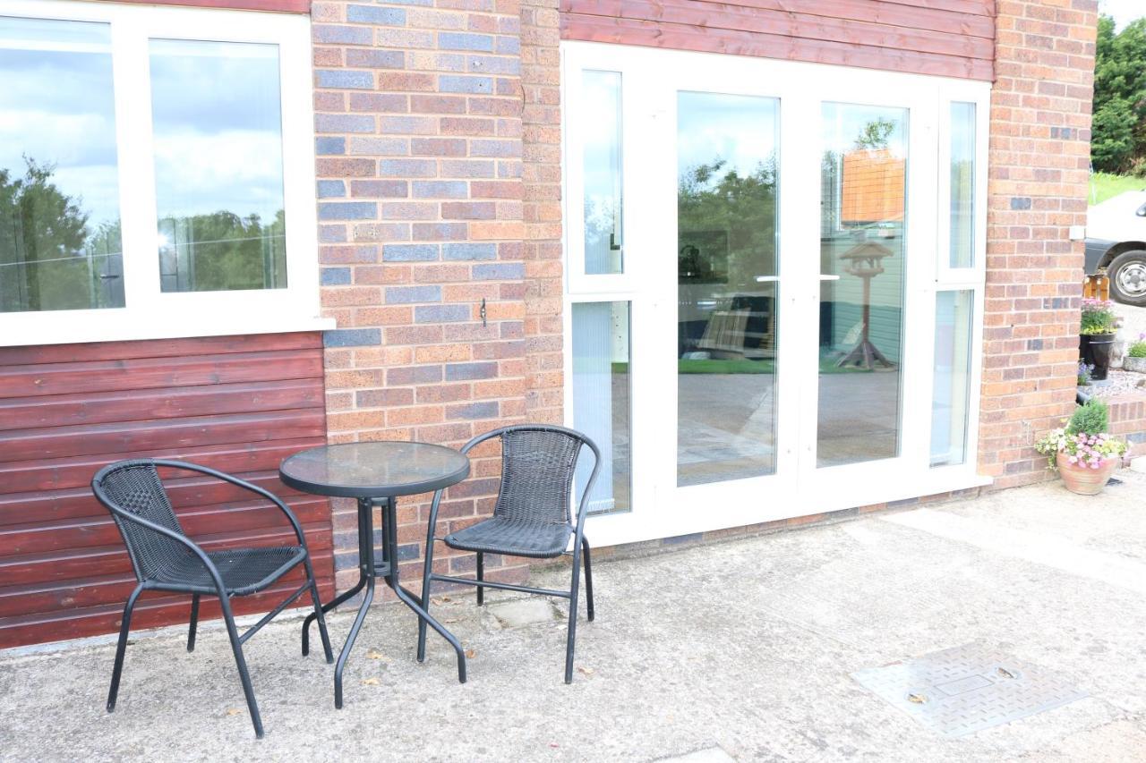 Lovely 1 Bedroom Basement With Stunning Views Apartment